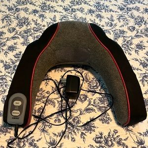 Homedics Neck Massager with Heat. New without Box.